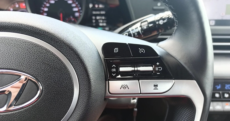 Hyundai Elantra cena 89900 przebieg: 20600, rok produkcji 2021 z Pabianice małe 301
